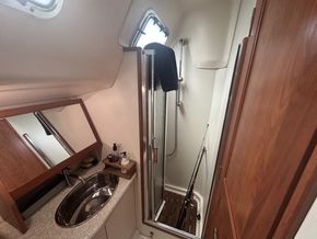 2010 Hunter Legend 41 Deck Saloon 46