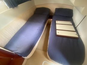 Fairline Phantom 38  - Cabin 