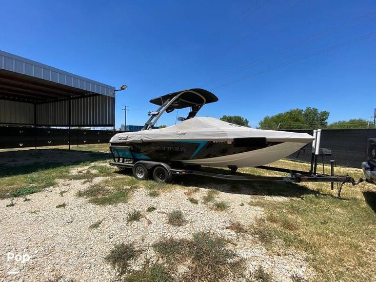 2016 Malibu 22 vlx