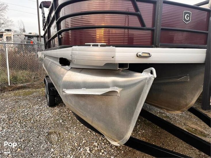 2022 Sweetwater 2086