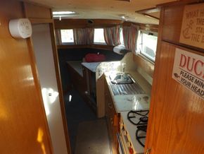Seamaster 28 Commodore Aft Cabin - Looking Forward