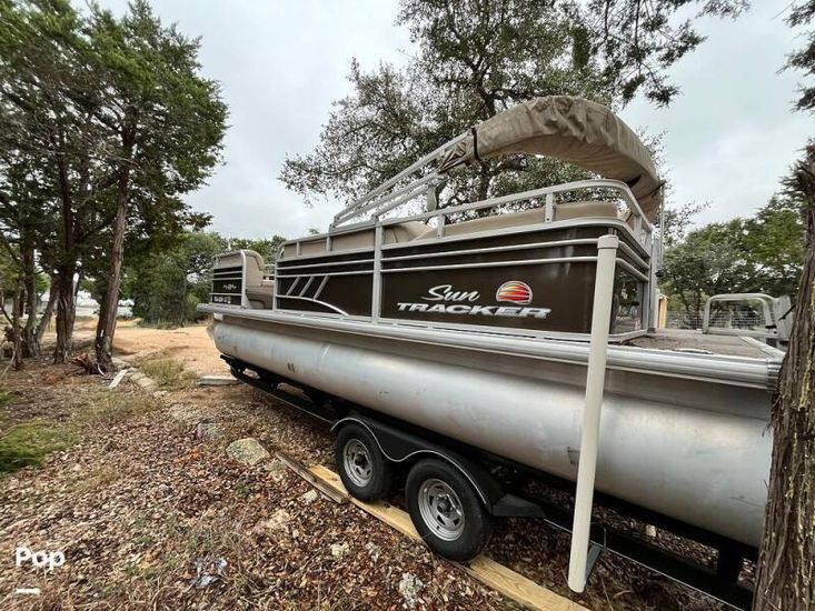 2020 Sun Tracker 22 dlx