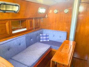 Saloon Port