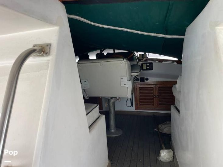 1981 Marine Trader 43 sundeck