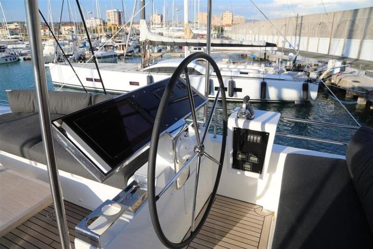 2020 Lagoon 620