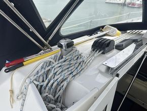 2010 Hunter Legend 41 Deck Saloon 23
