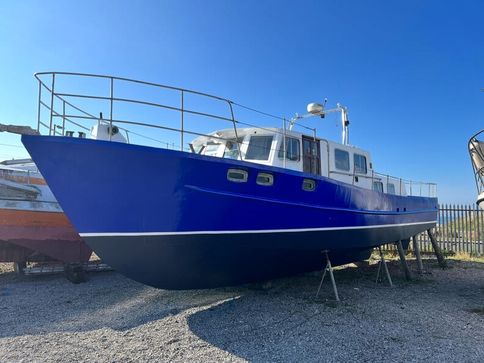 Bruce Robert’s Trawler Yacht 42 - New Venture