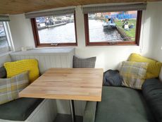 52x11 Wide beam with wheelhouse built 2009 by Maurice Hirst