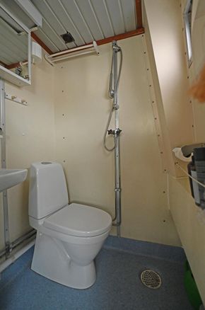 Crew toilette on upper floor