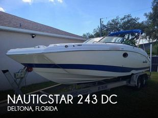 2017 NauticStar 243 DC