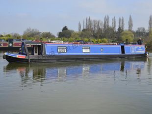 CANTERBURY SWAN &bull; 57ft 8in, Traditional w/boatmans cabin, 2+3 berths