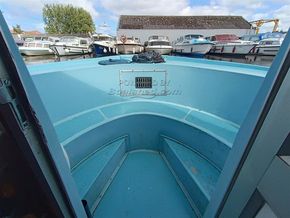 Horizon Craft Ltd Horizon 35  - Foredeck