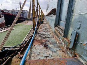 Dutch Barge 38m  - Side Deck
