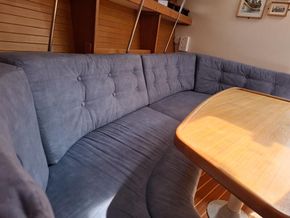 Saloon portside