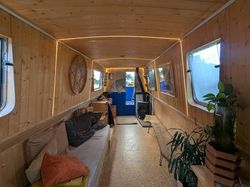 Architect-Designed Smart 60ft Narrowboat