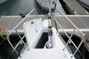 2020 Bavaria Vision 42 21