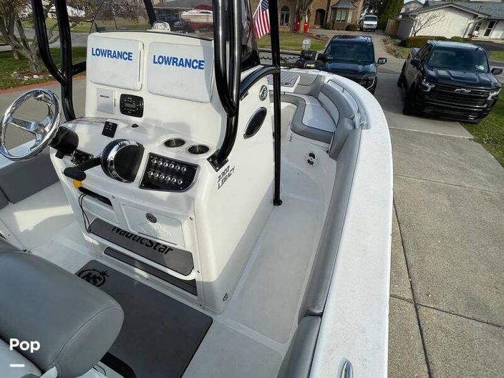 2022 Nauticstar 2302 legacy