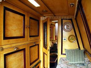Boatman's Cabin Fwrd
