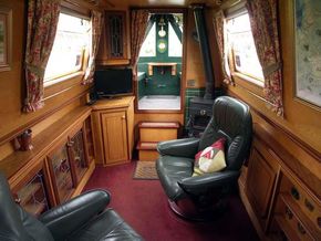 Saloon Fwrd