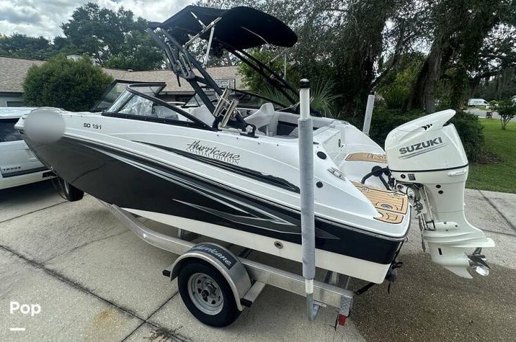 2020 Hurricane 191 sundeck