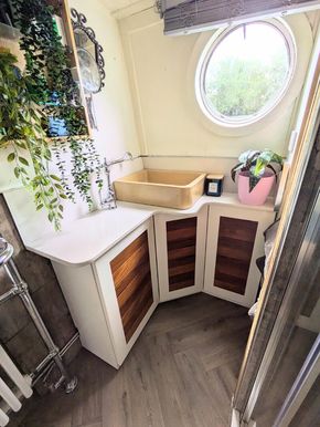 Bathroom unit