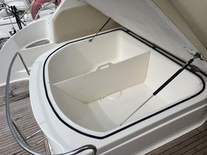 2009 Bavaria 37 Sport Highline 23