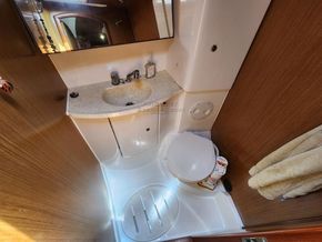 Jeanneau Sun Odyssey 42 DS  - Heads